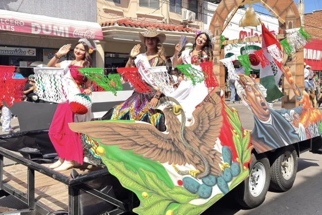 Desfile de la Patria: Orgullo y Tradición
