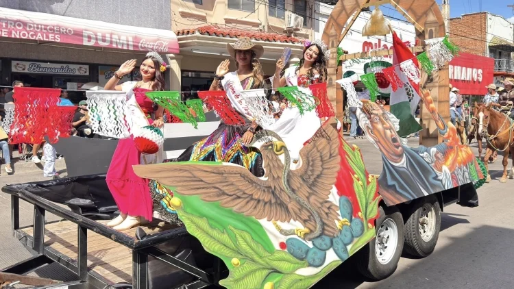 Desfile de la Patria: Orgullo y Tradición
