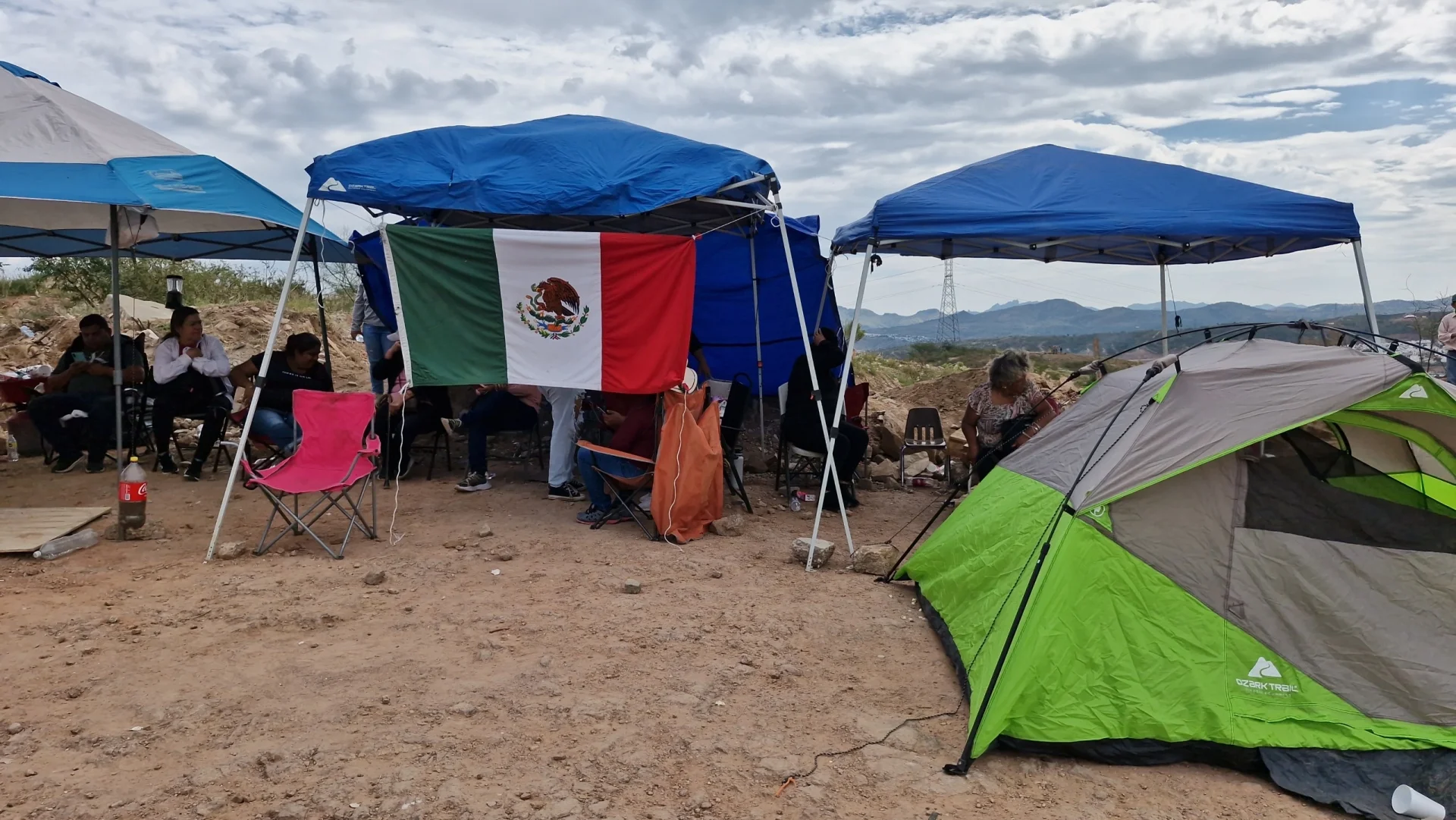 Familias desalojadas solicitan intervención de gobernador y alcalde por presunta violación de derechos humanos