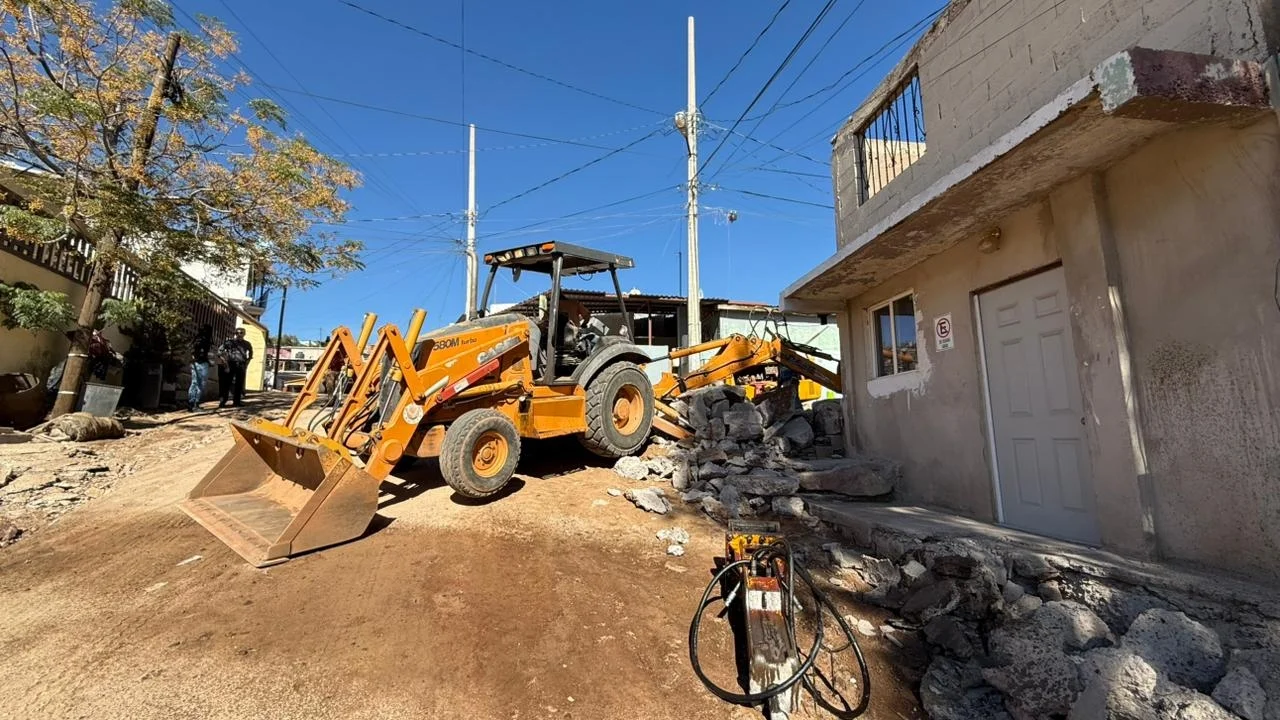 Inician trabajos de pavimentación en Los Encinos; obra reforzará movilidad y protección hidráulica