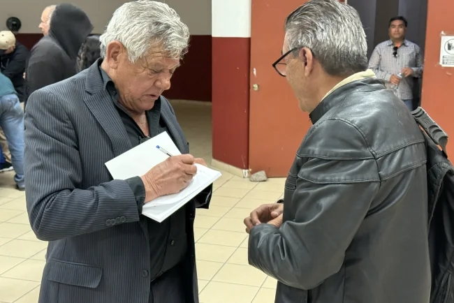 Escritor presenta “La Danza de la Memoria”