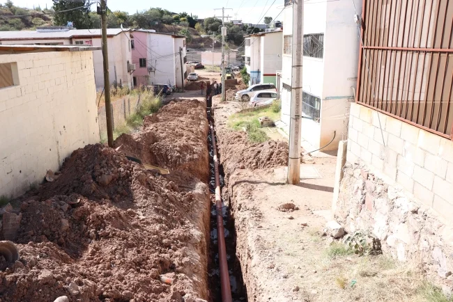 En Colinas del Yaqui Inicia pavimentación