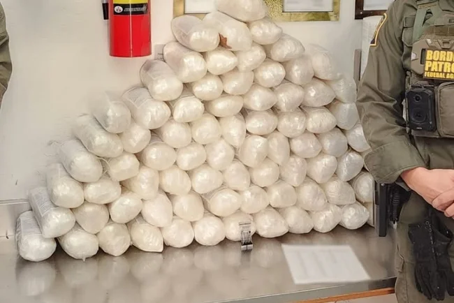 Decomisa Patrulla Fronteriza 75 paquetes de “cristal”