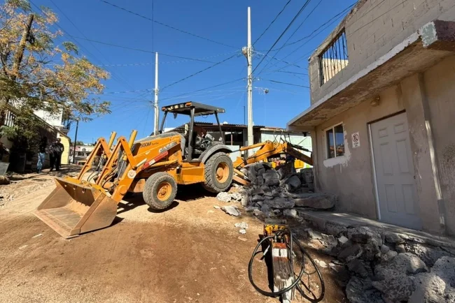 Inician trabajos de pavimentación en Los Encinos; obra reforzará movilidad y protección hidráulica