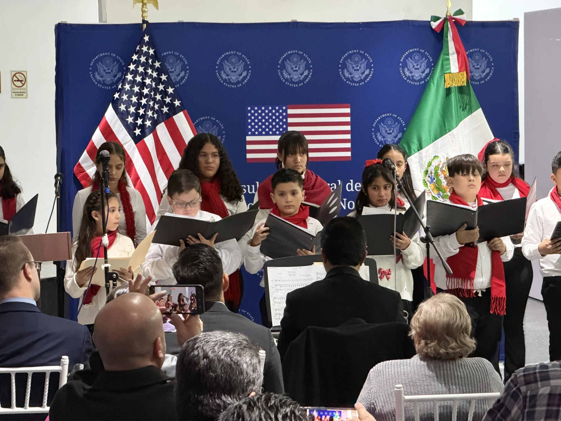 Talento local brilla en el Concierto Navideño Binacional celebrado en el Museo de Arte