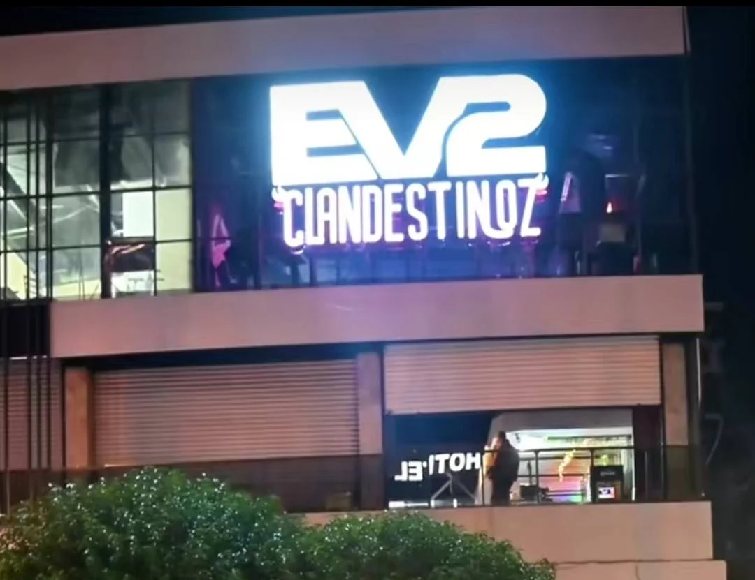 Apuñalan a mujer de 22 años en antro; se niega a denunciar al agresor