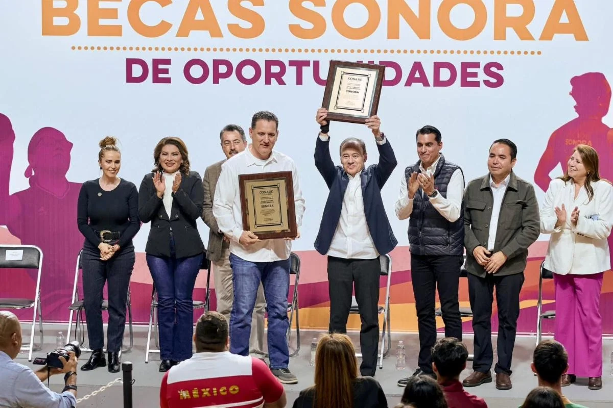 Durazo reconoce a deportistas de alto rendimiento con estímulos económicos en Sonora