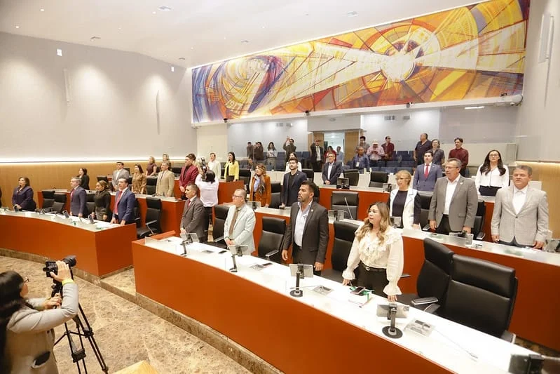 Congreso avala leyes de ingresos municipales y reforma al Isssteson