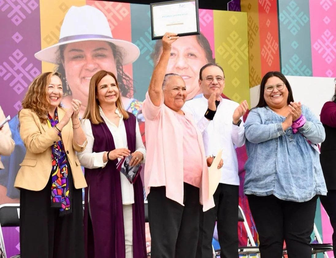 Inauguran Centro Libre y celebran Primer Encuentro de Tejedoras de la Patria