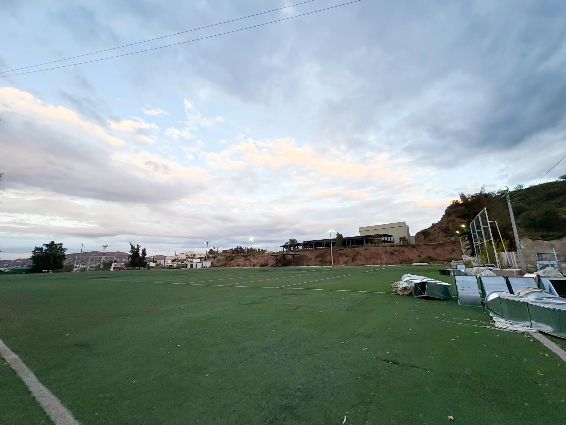 Restablecen espacios deportivos ocupados por módulo migrante