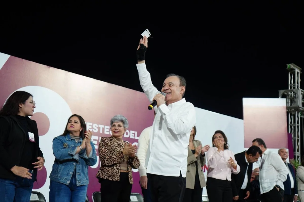 Servidores públicos son la cara del gobierno ante la ciudadanía: Alfonso Durazo