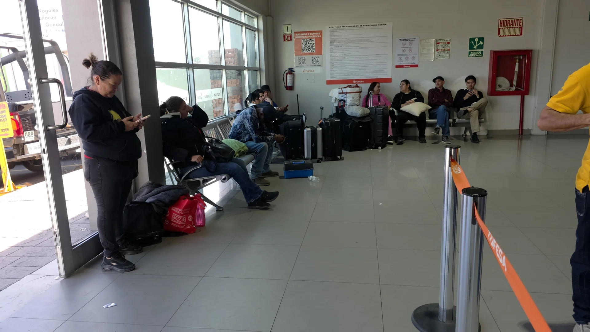 Vacaciones de invierno saturan centrales camioneras de Nogales