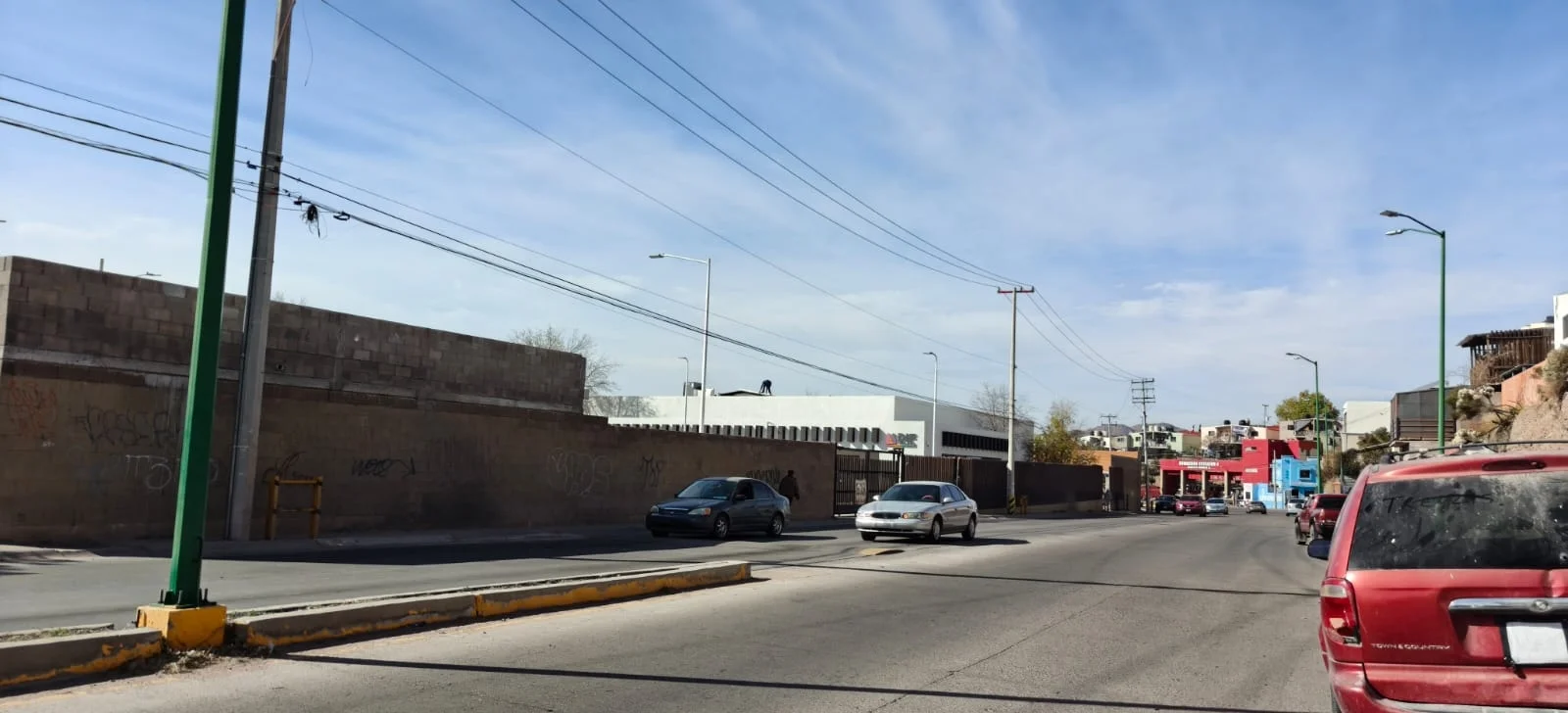 Se fuga menor migrante de albergue del DIF en Nogales; activan búsqueda