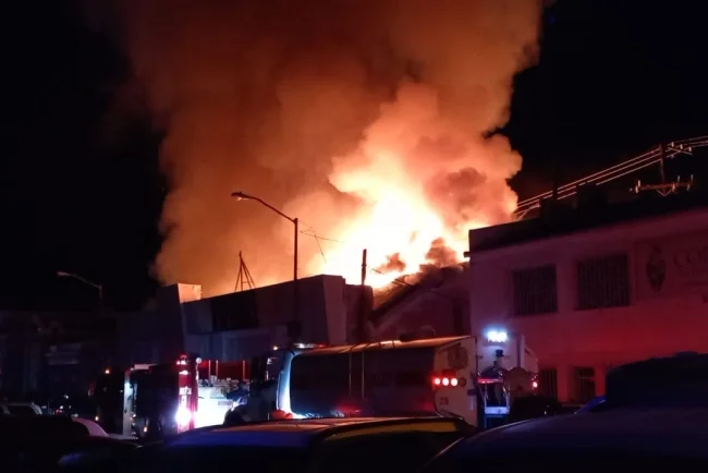 Inmueble siniestrado en calle Elías era refugio de malvivientes y punto de consumo de droga
