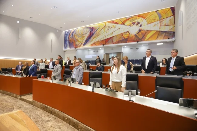 Aprueban presupuesto de Ingresos y Egresos para el 2026