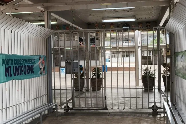 Llaman a comunidad a proteger planteles durante vacaciones invernales