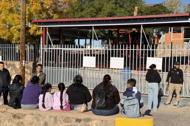 Nueve meses sin luz: comunidad escolar toma primaria Héroe de Nacozari