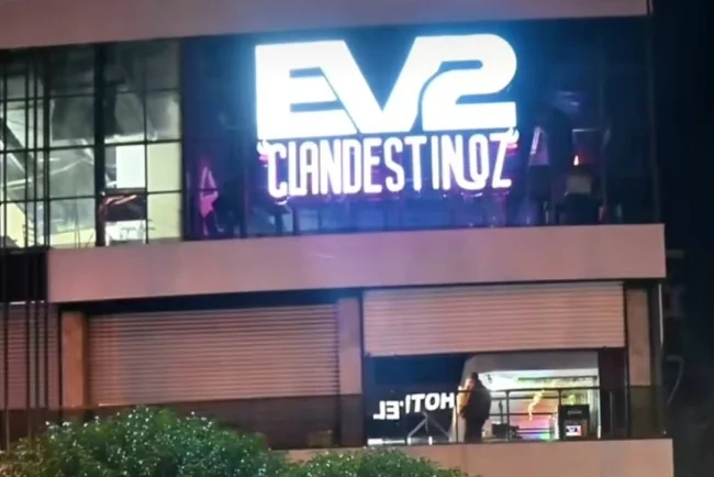 Apuñalan a mujer de 22 años en antro; se niega a denunciar al agresor