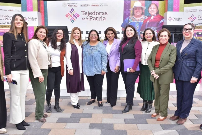 Lorenia Valles destaca empoderamiento femenino con Tejedoras de la Patria