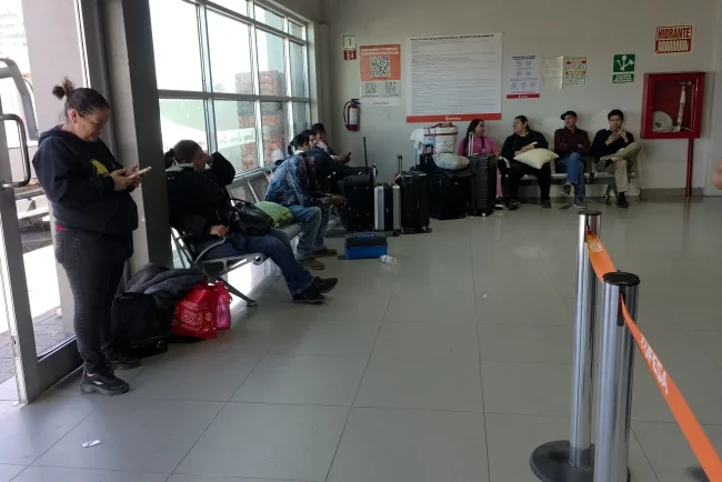 Vacaciones de invierno saturan centrales camioneras de Nogales