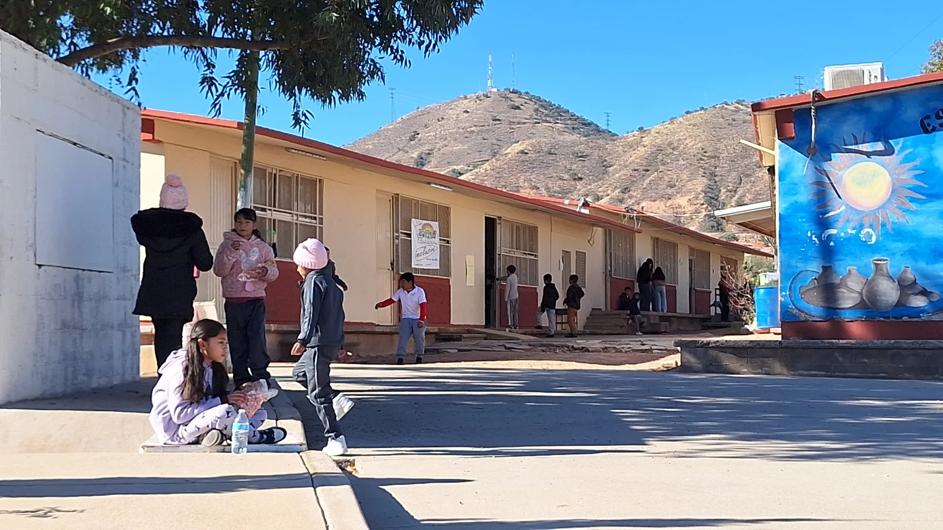 Sin vandalismo, pero con ausentismo, inicia 2026 la Primaria Sonora