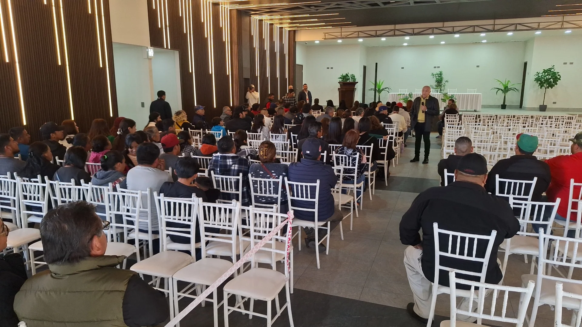 Sillas vacías marcan el arranque de Somos MX en la frontera