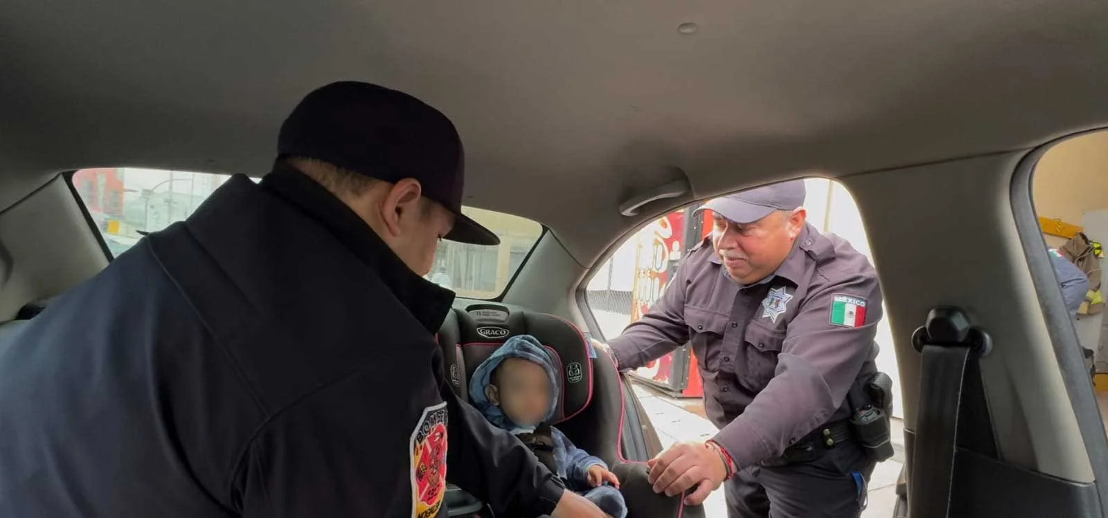 Autoridades alertan sobre riesgos de trasladar menores sin sillitas de seguridad