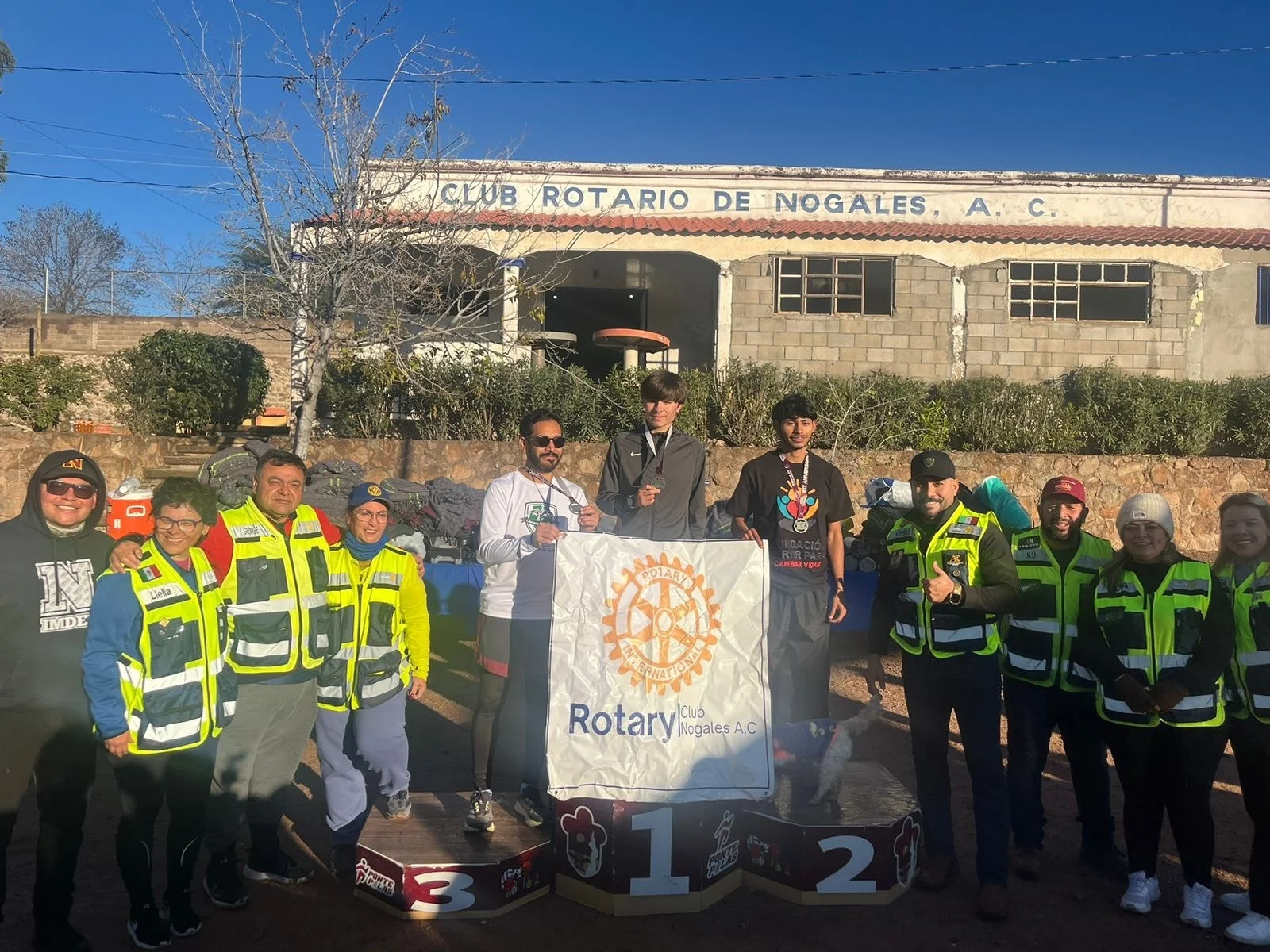 Carrera con causa reúne a familias y corredores para llevar abrigo a quienes más lo necesitan