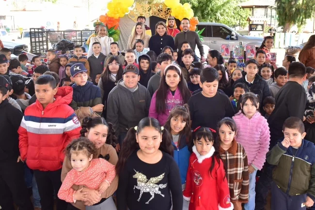 Lorenia Valles reconoce en Sahuaripa el valor del trabajo cercano a la ciudadanía