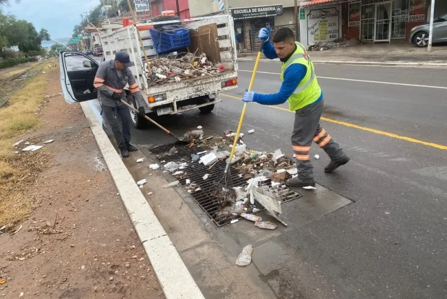 Sabarriendo cierra 2025 con limpieza masiva y rescate de parques en Nogales