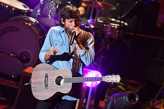 Chris Janson encenderá el Anfiteatro AVA con su energía country