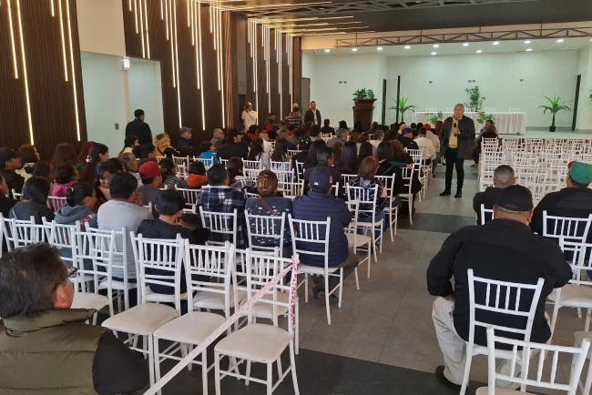 Sillas vacías marcan el arranque de Somos MX en la frontera