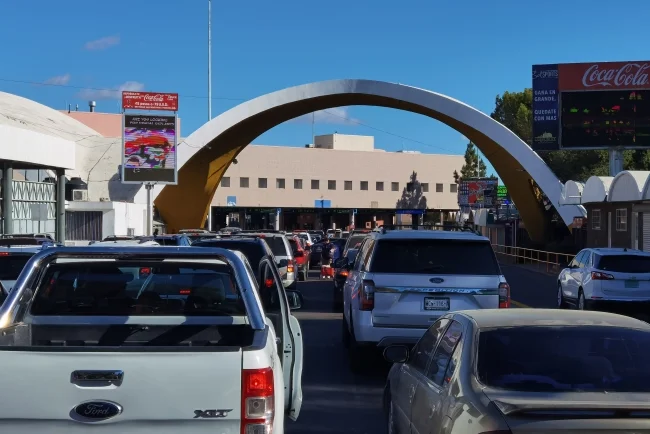 Disminuyen cruces vehiculares y peatonales por Nogales en últimos meses de 2025