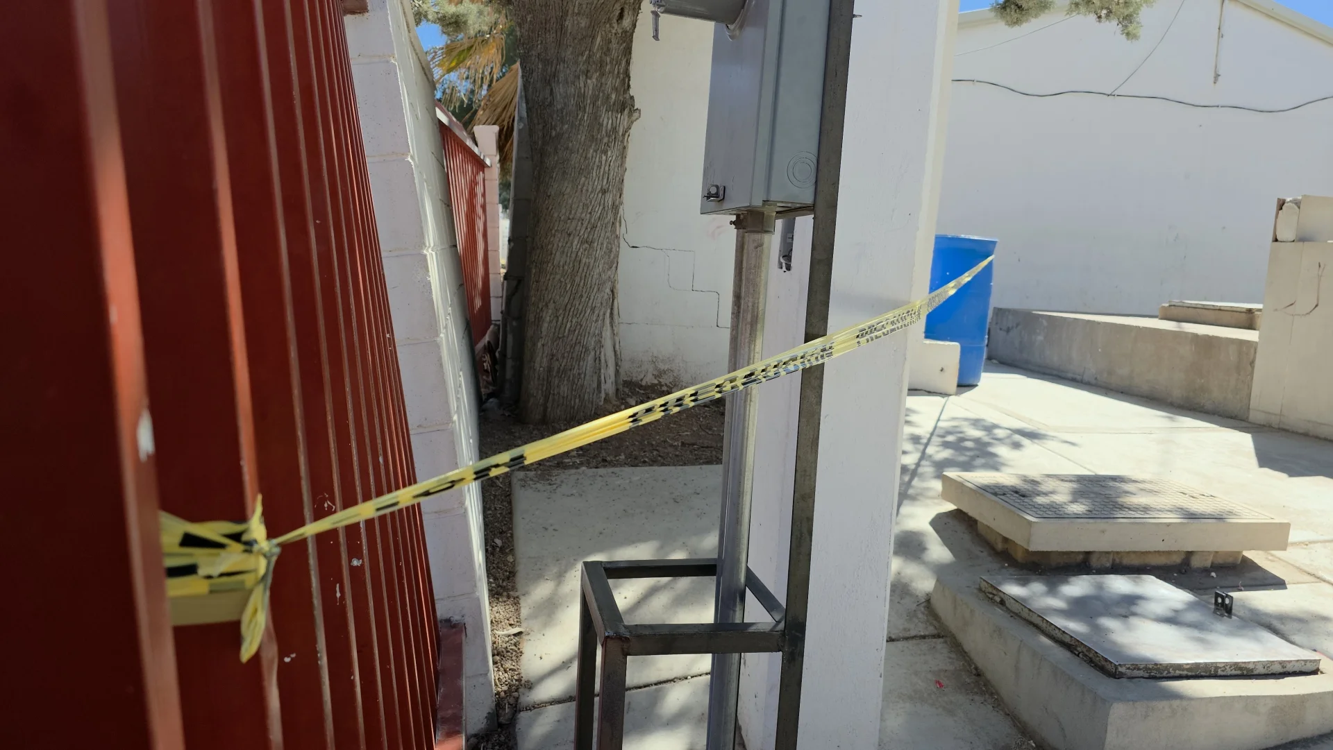 Intervienen primaria en El Rastro para eliminar peligro en barda perimetral