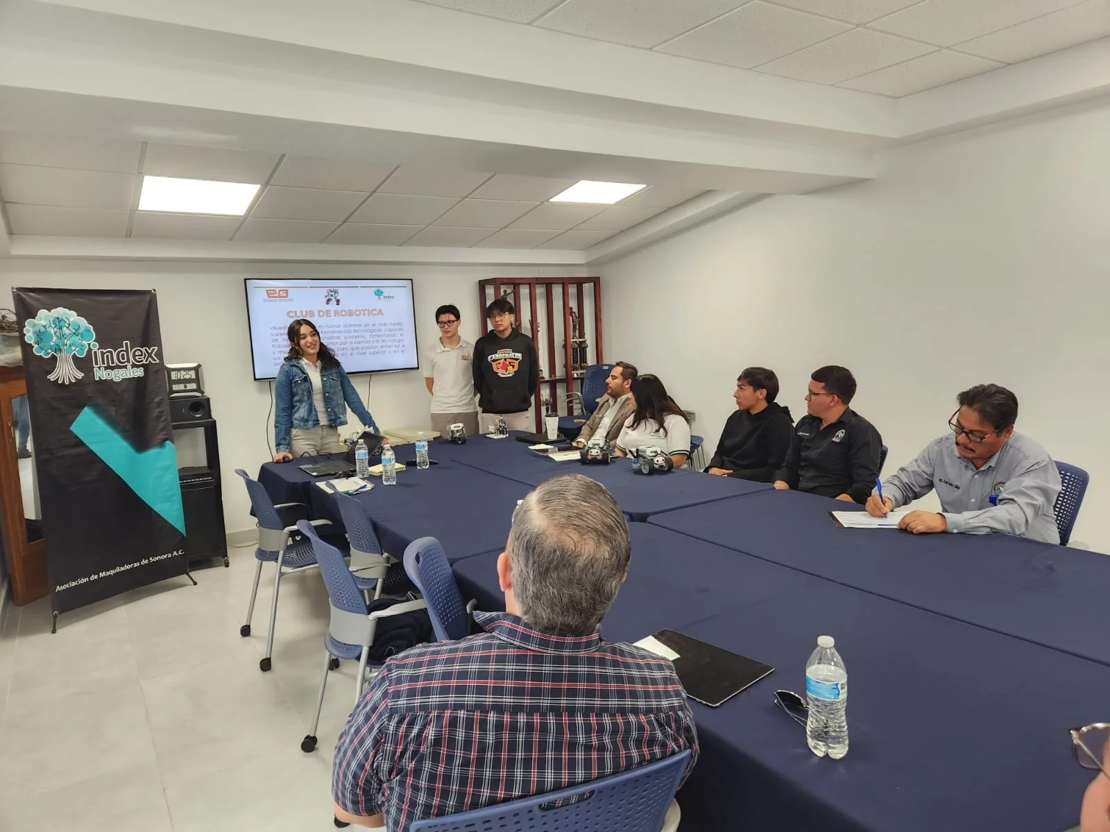Industria y educación se unen para potenciar talento tecnológico en Cobach