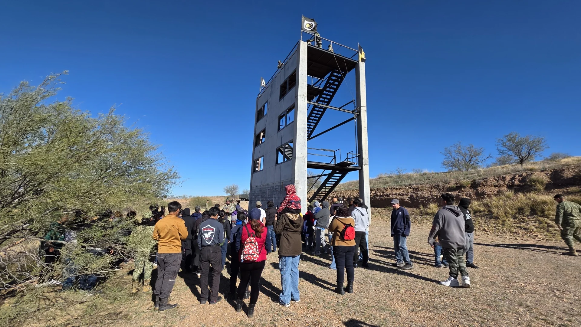 Refuerzan vínculo entre Heptatlón y fuerzas armadas con visita guiada