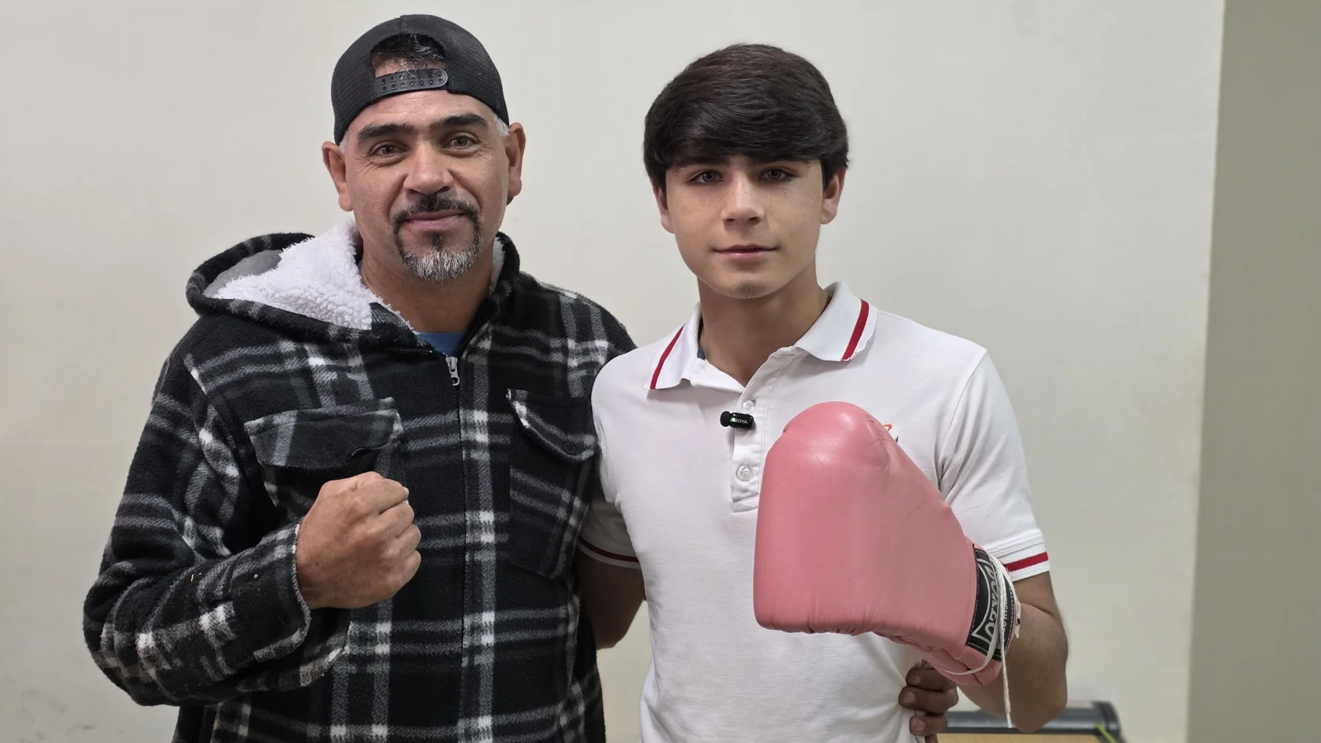 José Aarón Páez sube al ring nacional con el respaldo de su familia y escuela
