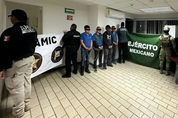 Detienen a cuatro personas y aseguran armas y granada en Ímuris