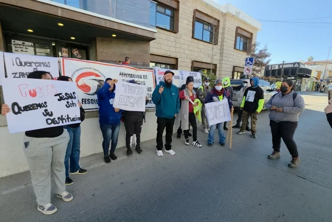Protestan pepenadores contra presunto cobro del 10%