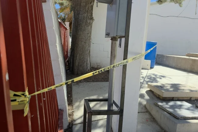 Intervienen primaria en El Rastro para eliminar peligro en barda perimetral