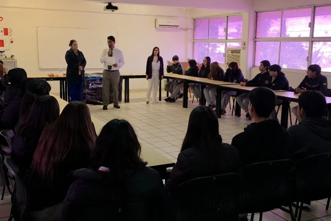 “No están aquí por accidente”: autora comparte mensaje de propósito en Nogales