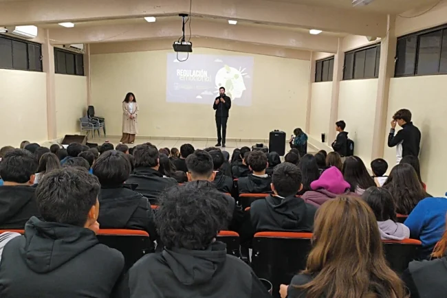 Jóvenes de Nogales aprenden a gestionar sus emociones