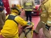 Capacitan a bomberos en técnicas de extracción para salvar vidas en accidentes