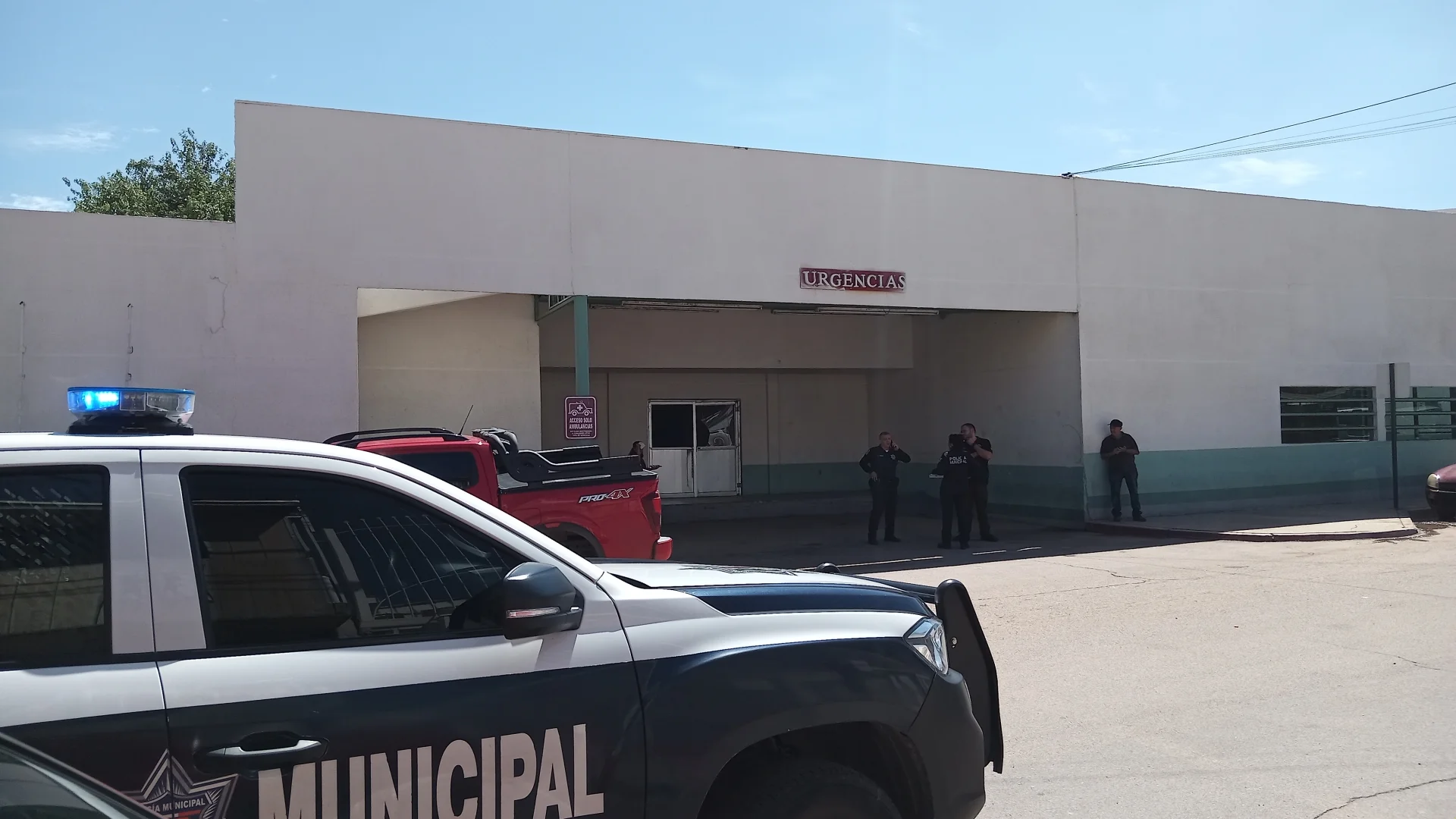 Lesionan con arma blanca a guardia tras intento de robo en tienda