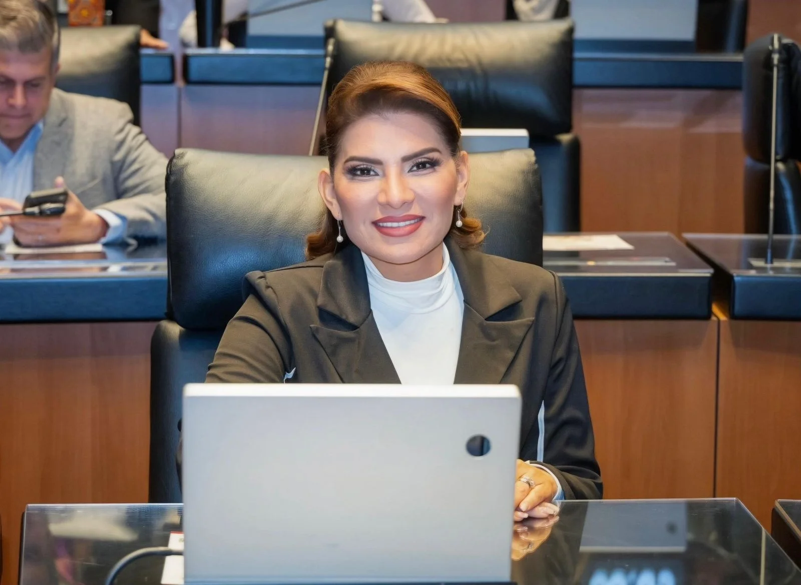 Senado analiza propuesta de reforma con enfoque en austeridad electoral