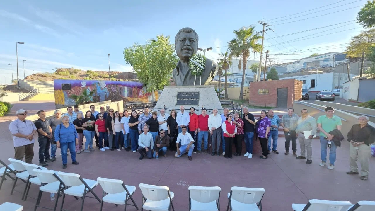 Con guardia de honor, PRI Nogales recuerda legado de Colosio
