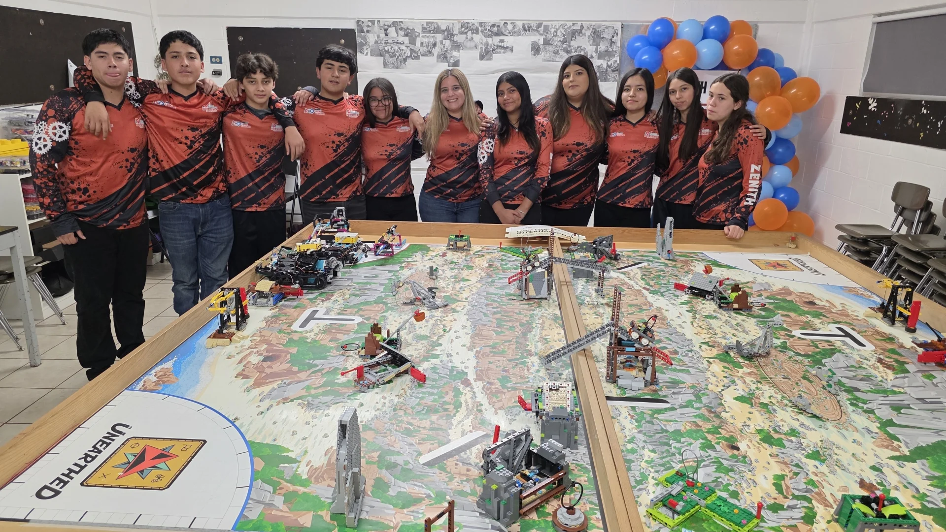 Jóvenes de Nogales llevan la robótica a nivel mundial