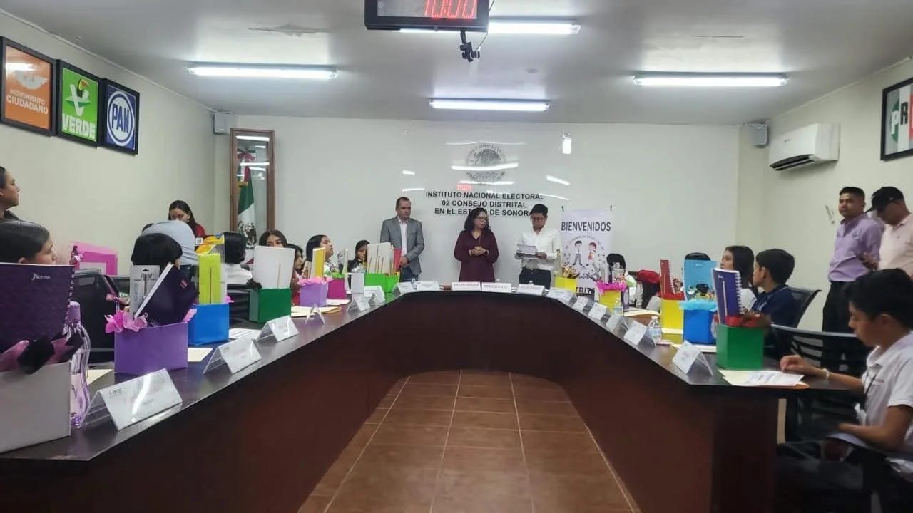 Innovación y civismo marcan elección de diputada y diputado infantil en Nogales