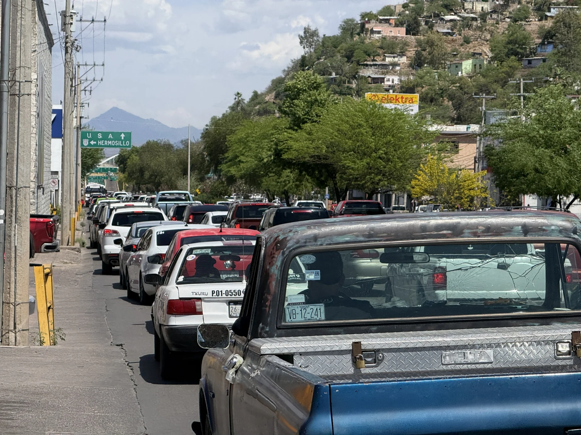 Nogales, entre los cruces más lentos de la frontera Sonora-Arizona