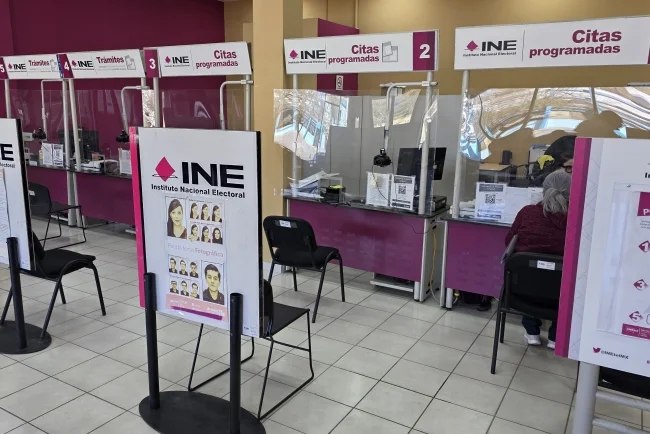 Llama INE a renovar credenciales vencidas; más de 5 mil perdieron vigencia en el Distrito 02